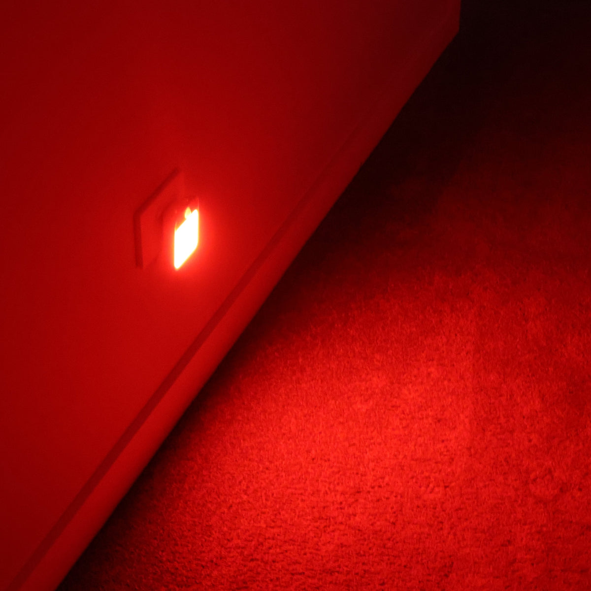 Twilight Deluxe Plugin Red Night Light